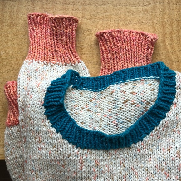 Men’s Handknit Cotton Sweater - Picture 9 of 9